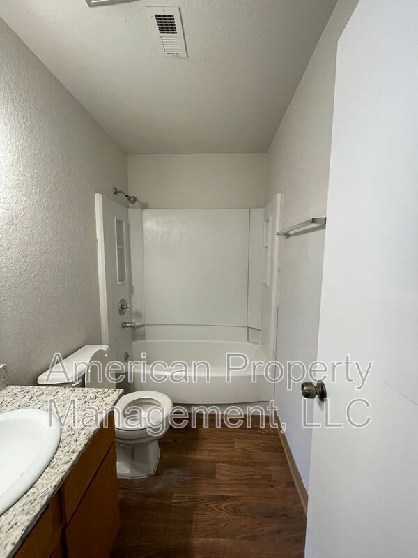 Building Photo - 13143 E 44th St