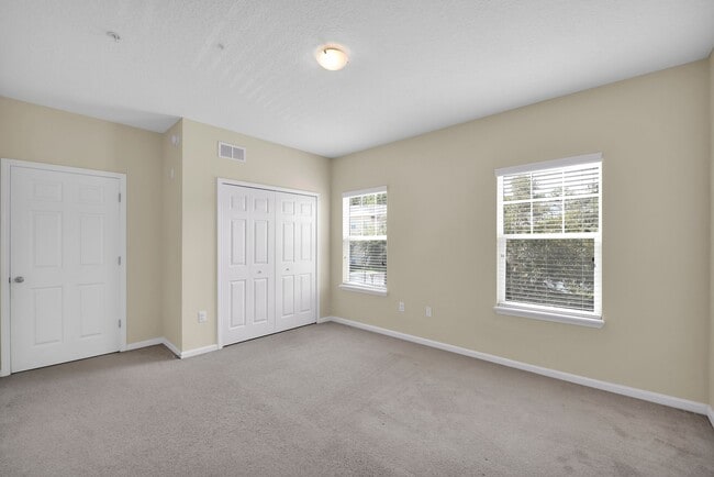 Building Photo - 8241 Pelican Landing Rd