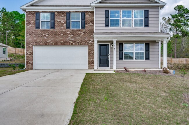 Building Photo - This home in Spring Haven is the perfect place to start your next chapter!