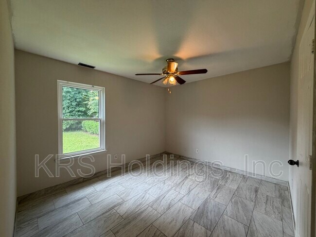 Building Photo - 5445 Indian River Rd
