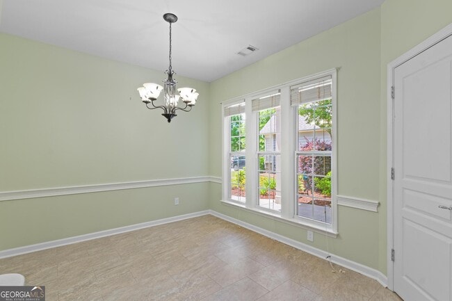 Building Photo - 105 Dahlia Dr