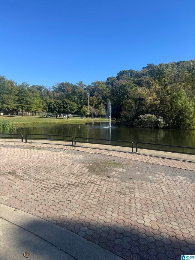 Building Photo - 3904 8th Ct S