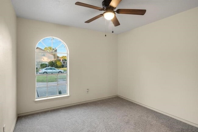 Building Photo - 1207 Whispering Pine Dr