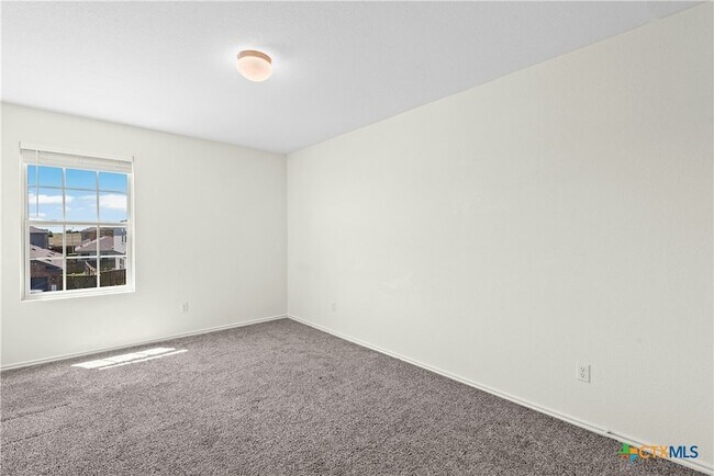 Building Photo - 513 Circle Wy