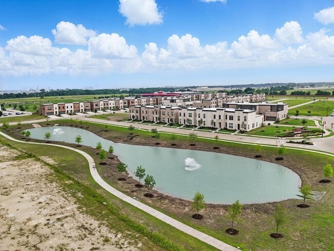 Building Photo - 2076 Layla Dr