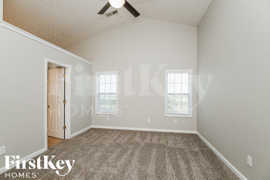 Building Photo - 90 Avonlea Dr