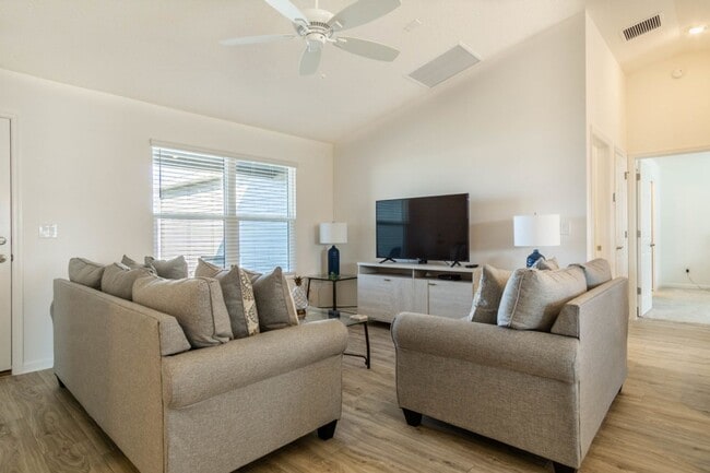 Building Photo - M316 Klamut (VSC-10/%)