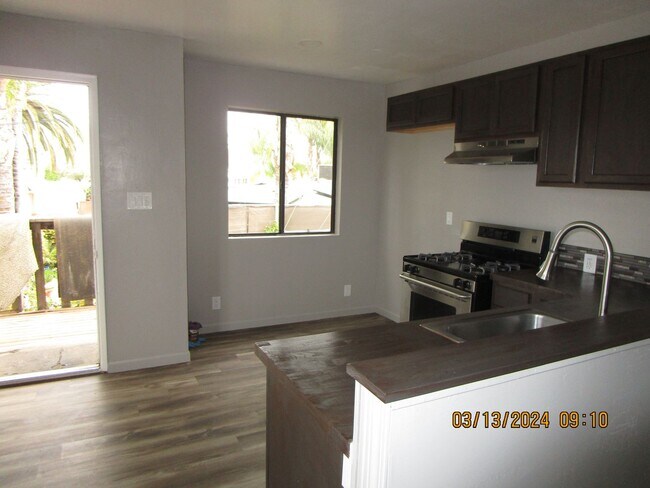Building Photo - East Bakersfield Ready to Move In House wi...