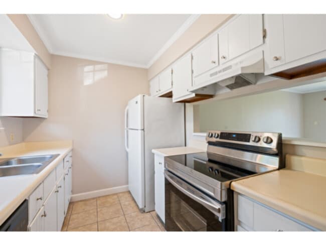 Building Photo - 7250 Hilburn Rd