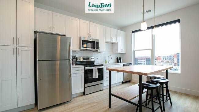 Building Photo - 10250 Gateway Pl