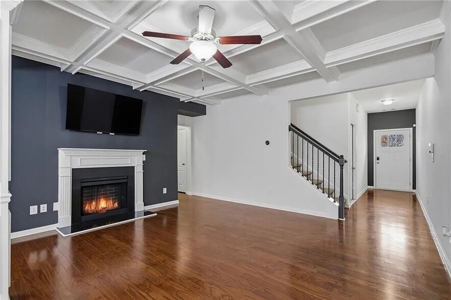 Building Photo - Room in Townhome on Paxton Dr SW