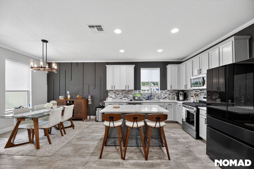 Building Photo - 417 Ln Dera Dr