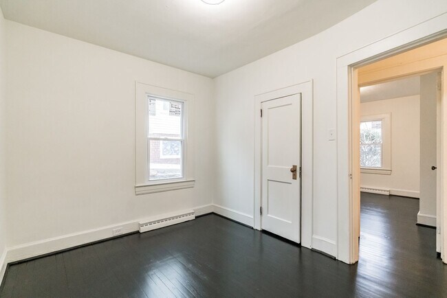 Building Photo - BRAND NEW RENOVATED HOME!