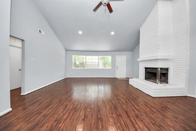 Building Photo - 22407 Millgate Dr