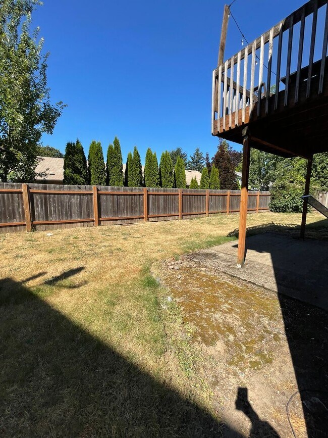 Building Photo - 2829ap