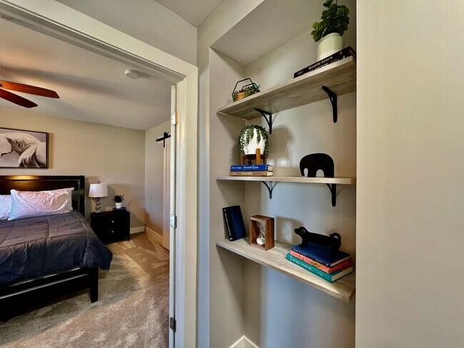 Building Photo - Quaint 4 Bedroom furnished Ranch Home in Mason Ohio