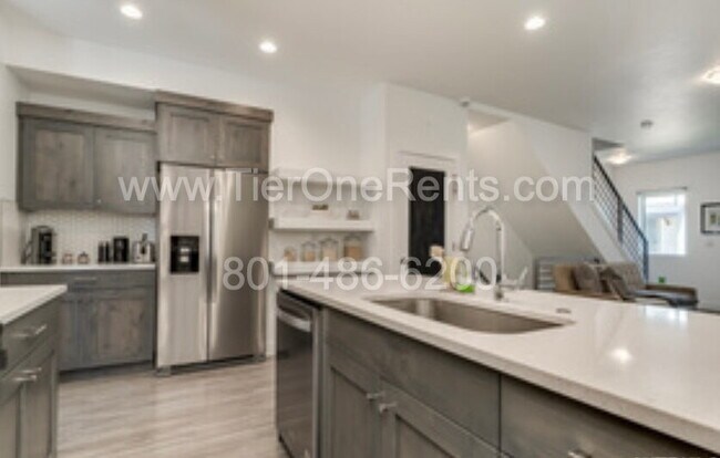 Building Photo - NO DEPOSIT option available for qualified renters!