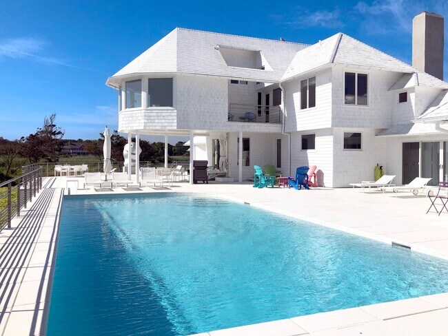 Building Photo - 64 West End Rd