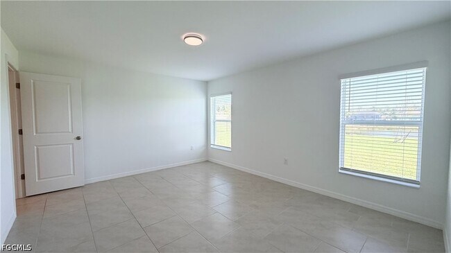 Building Photo - 4007 San Clemente Ct