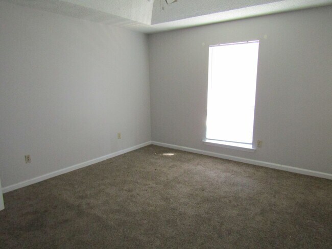 Building Photo - 110 Tempest Ln