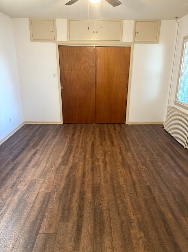 Building Photo - 907 N Duke St