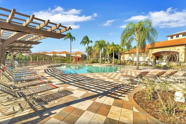 Building Photo - 421 Cabello Dr