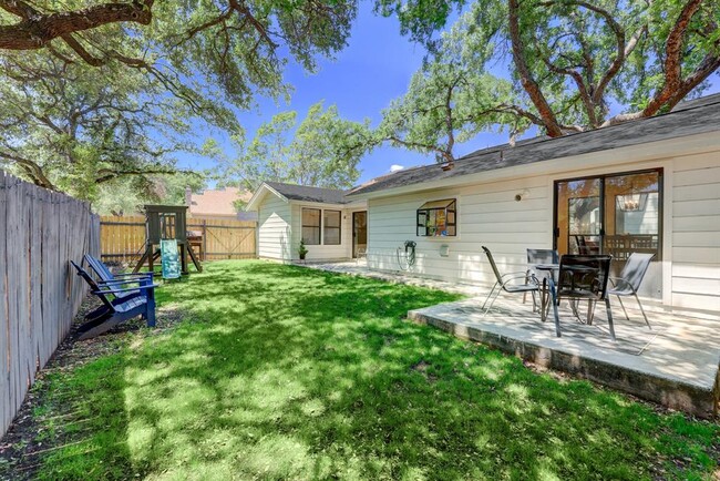 Building Photo - 5609 Courtyard Cove