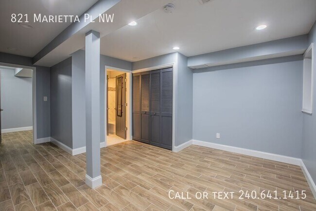 Building Photo - 821 Marietta Pl NW