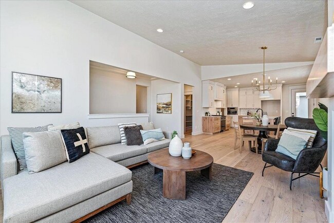 Building Photo - 8357 W Shams Ln