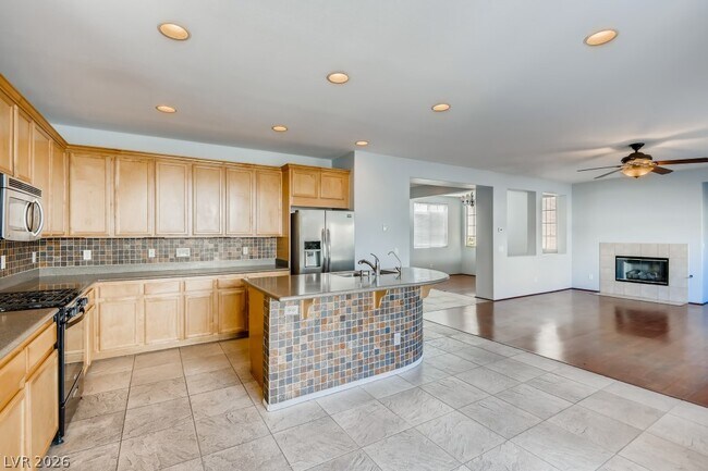 Building Photo - 9294 Eaton Creek Ct