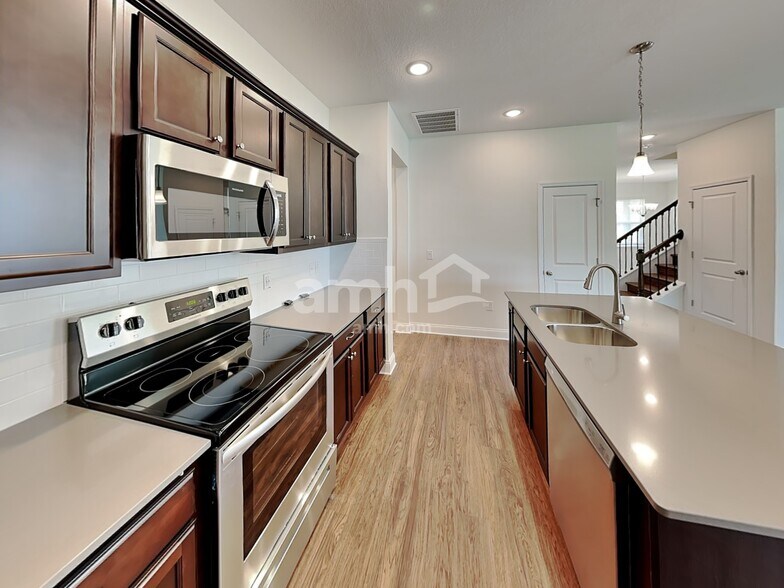 Building Photo - 966 Summer Stone Lp