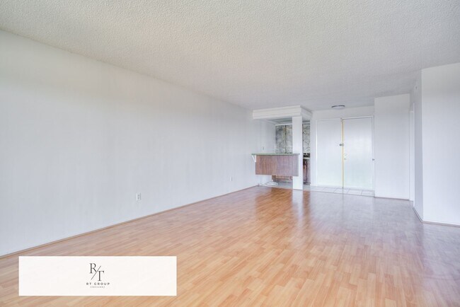 Building Photo - Spacious 2-Bedroom, 2-Bathroom Unit in Prime Monterey Park