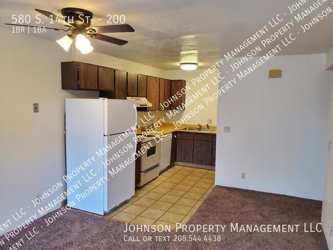 Building Photo - 580 S 14th St
