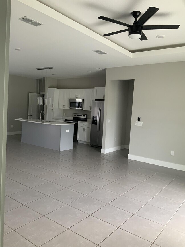 Building Photo - 505 Peace Dr