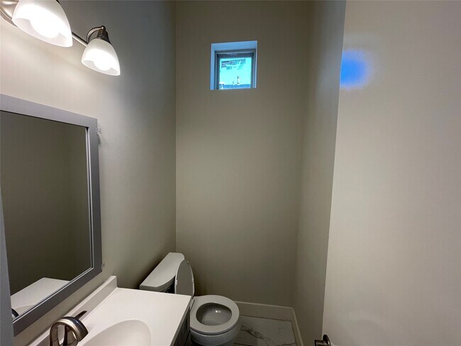 Building Photo - 5306 Eigel St