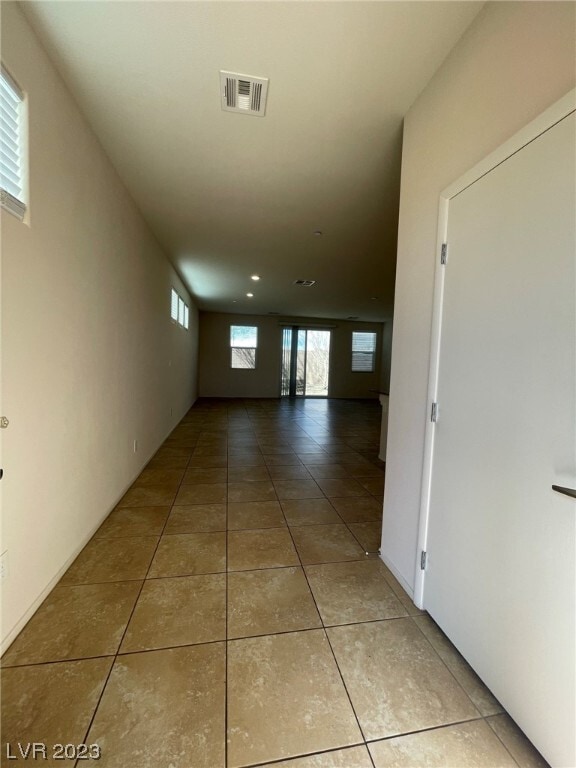 Building Photo - 2124 Del Aqua Ave