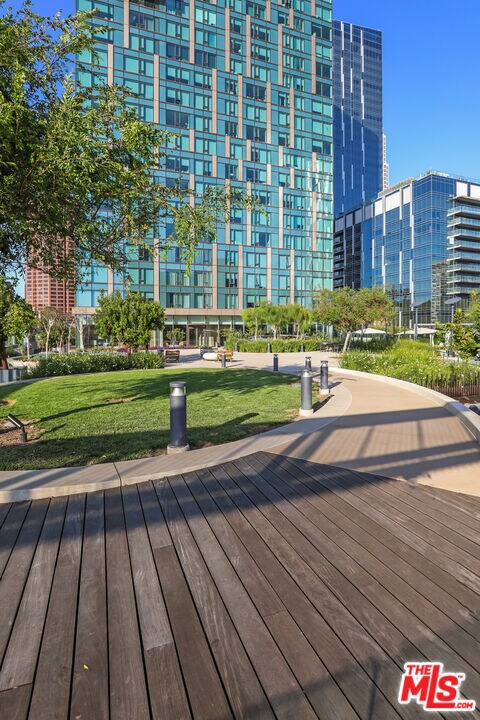 Building Photo - 889 Francisco St