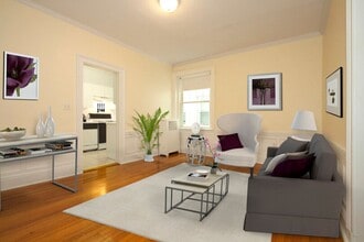 Building Photo - Avl NOW - No Fee! Spacious, modern 2BR near Wash Sq, Cleveland Circle!