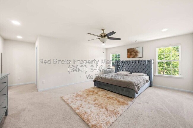 Building Photo - 923 Wood Apple Ln