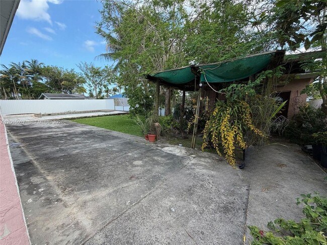 Building Photo - 12344 SW 255th Terrace