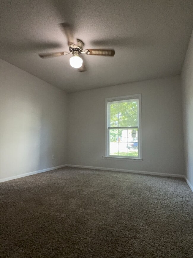 Building Photo - 109 Bridgewater Ct
