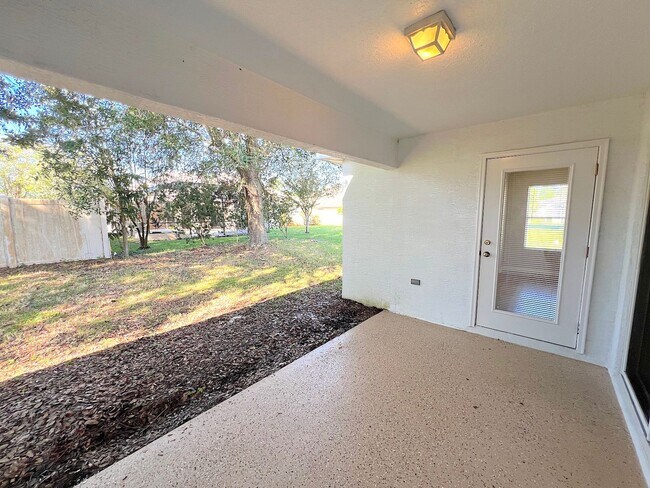 Building Photo - 41 Eton Ln