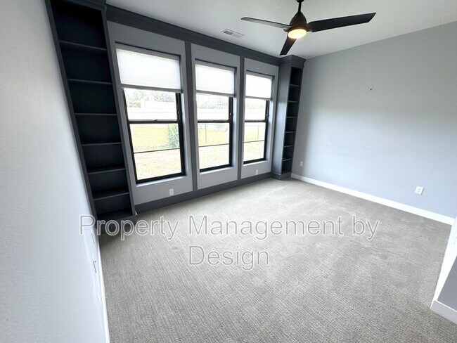 Building Photo - 1371 Keosauqua Way