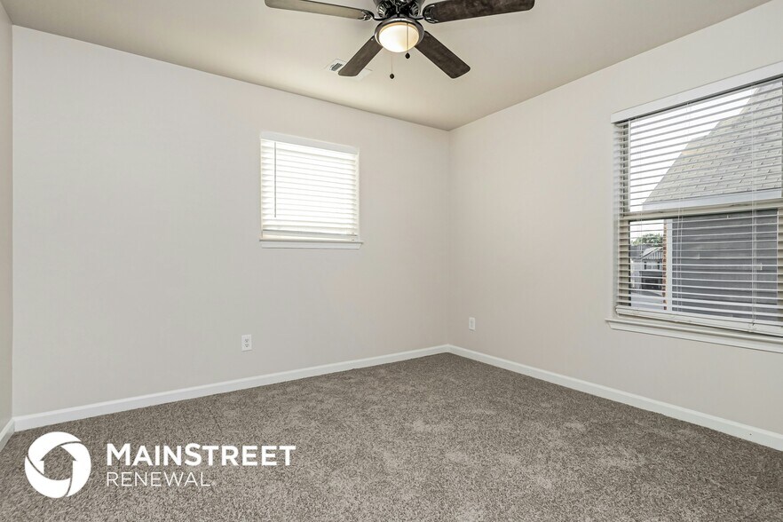 Building Photo - 175 Leland Ln