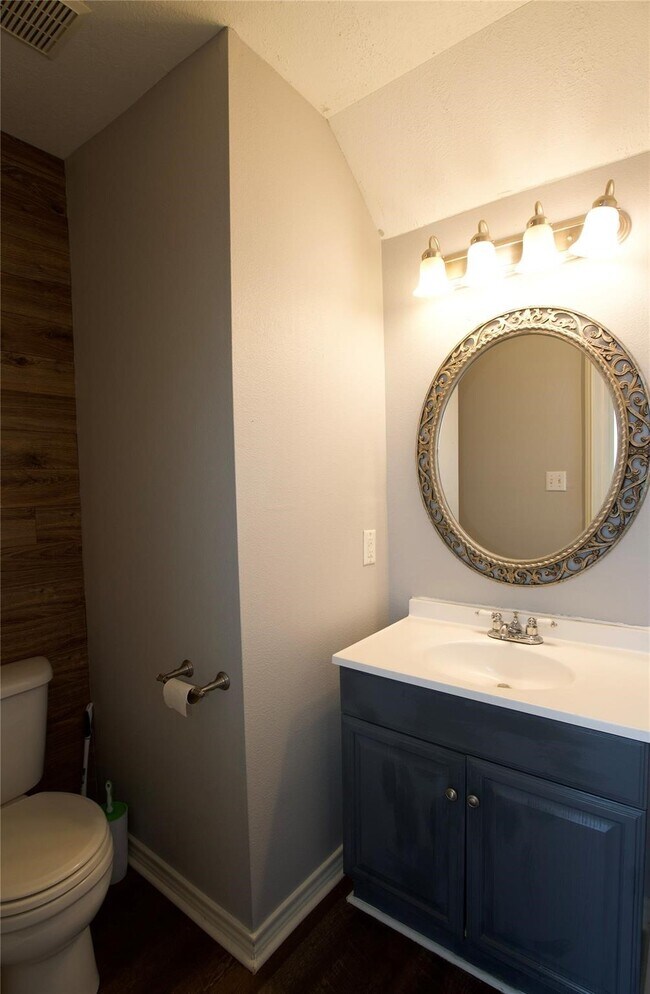 Building Photo - 2419 Fox Water Dr