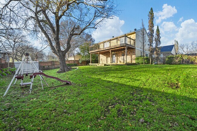 Building Photo - 3 Bedroom, 2.5 Bath Home in Flower Mound