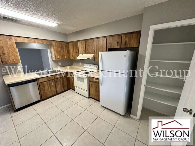 Building Photo - 1912 Wizard Ct