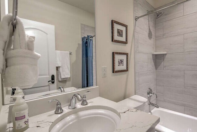 Building Photo - Winter Rental