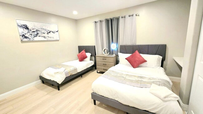 Building Photo - 8354 Adams St