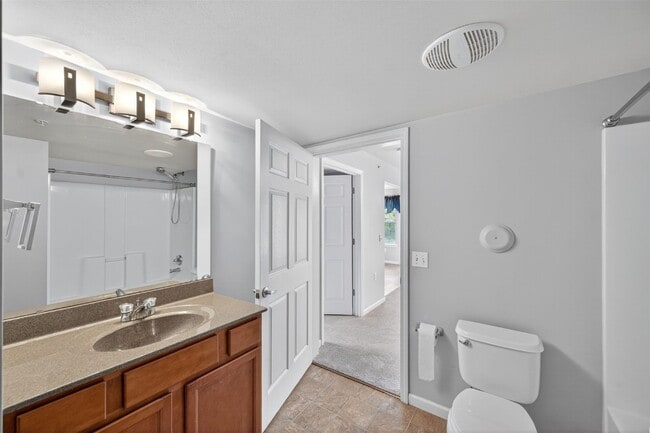 Building Photo - 1313 Piedmont Cir